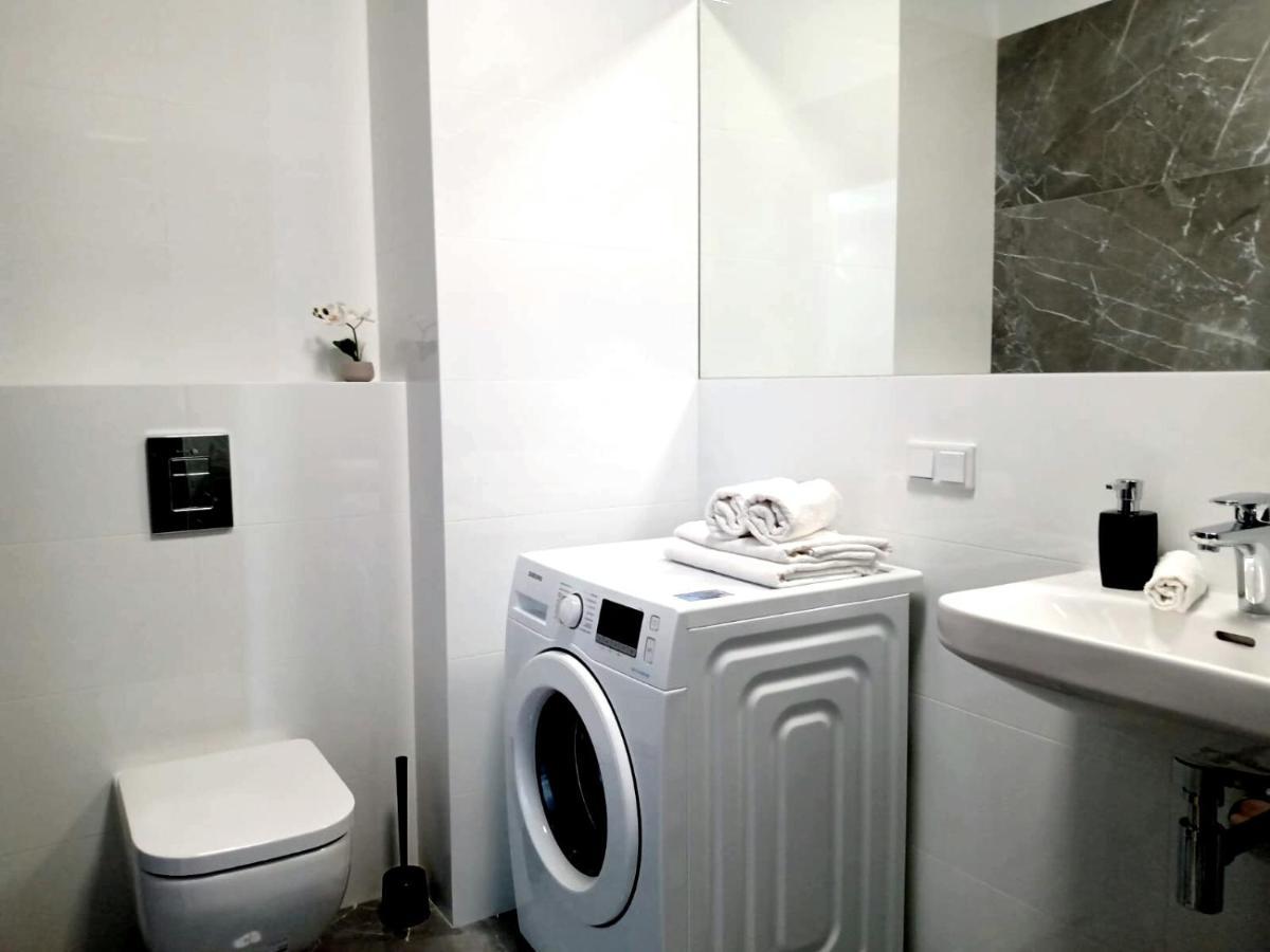 Cozy Apartment In Wilanow Варшава Екстериор снимка